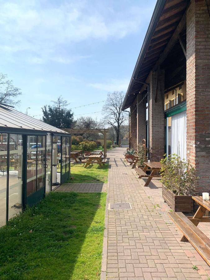 Cascina Bellaria Hostel มิลาน ภายนอก รูปภาพ