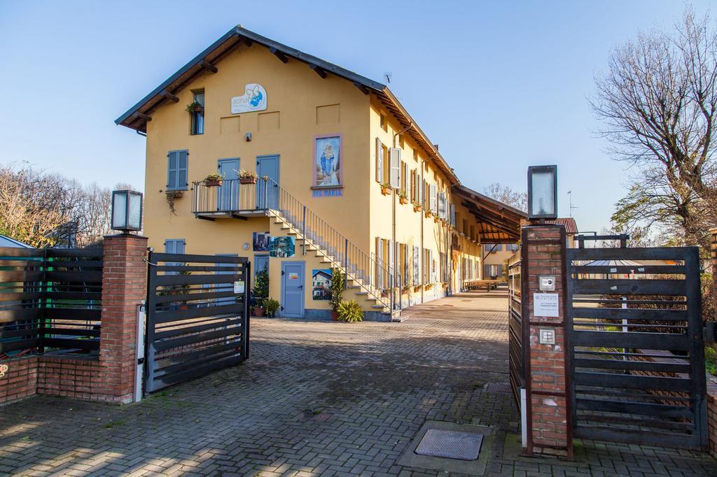 Cascina Bellaria Hostel มิลาน ภายนอก รูปภาพ